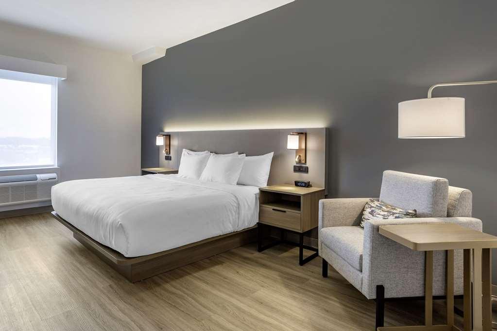 Comfort Inn & Suites Newark Liberty International Airport Rum bild