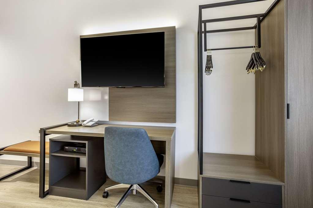 Comfort Inn & Suites Newark Liberty International Airport Rum bild