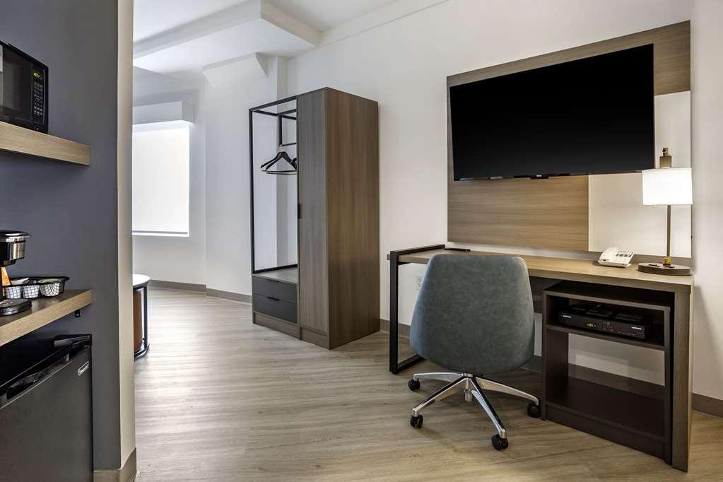 Comfort Inn & Suites Newark Liberty International Airport Rum bild