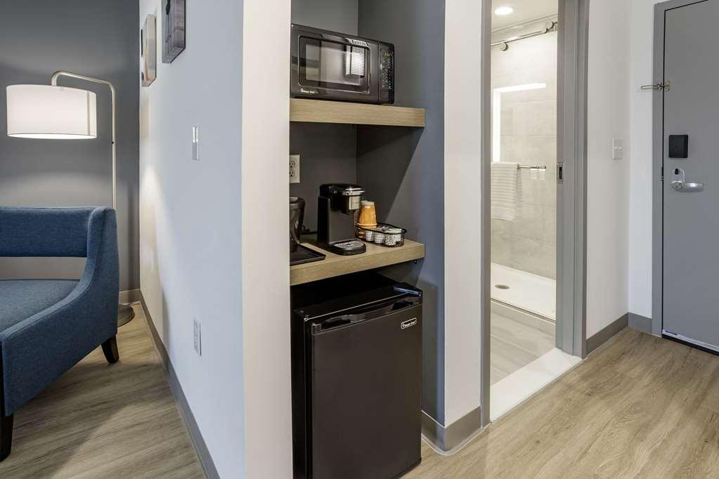 Comfort Inn & Suites Newark Liberty International Airport Rum bild