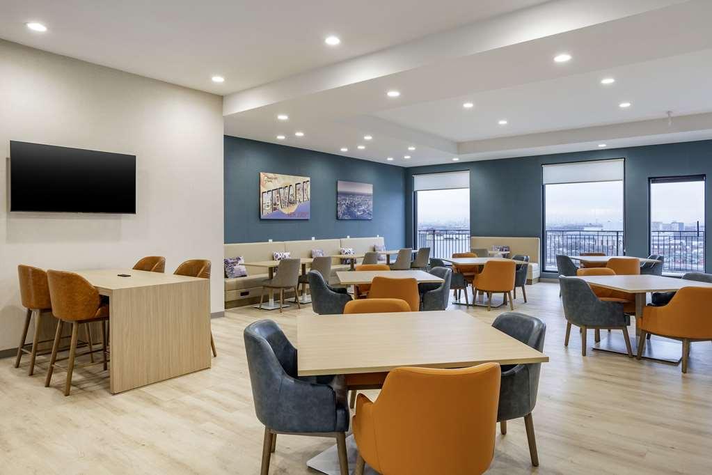 Comfort Inn & Suites Newark Liberty International Airport Restaurang bild