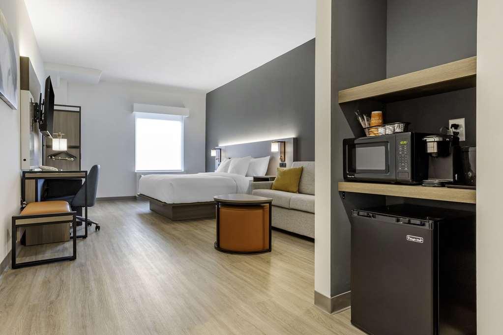 Comfort Inn & Suites Newark Liberty International Airport Rum bild