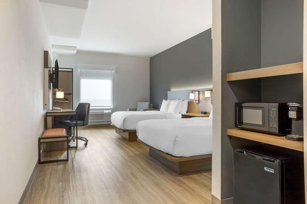 Comfort Inn & Suites Newark Liberty International Airport Rum bild