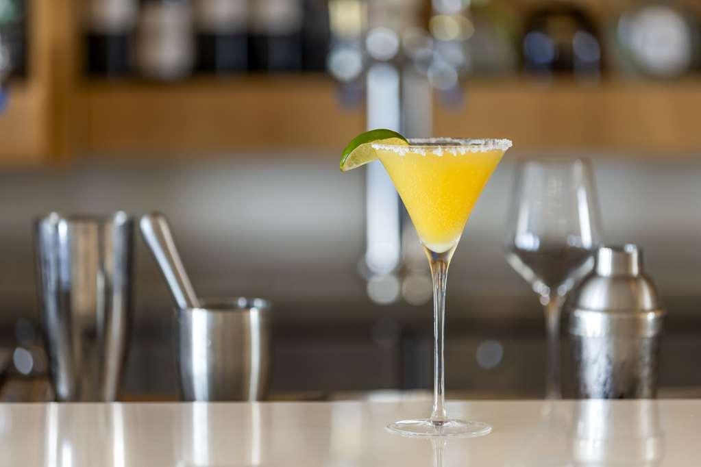 Comfort Inn & Suites Newark Liberty International Airport Restaurang bild